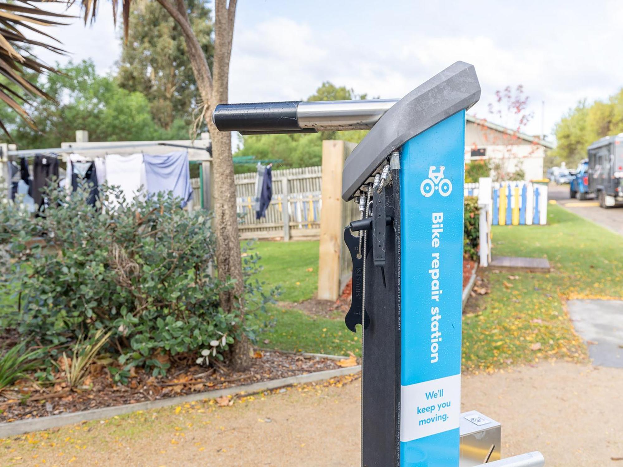 Nrma Bairnsdale Riverside Holiday Park ภายนอก รูปภาพ