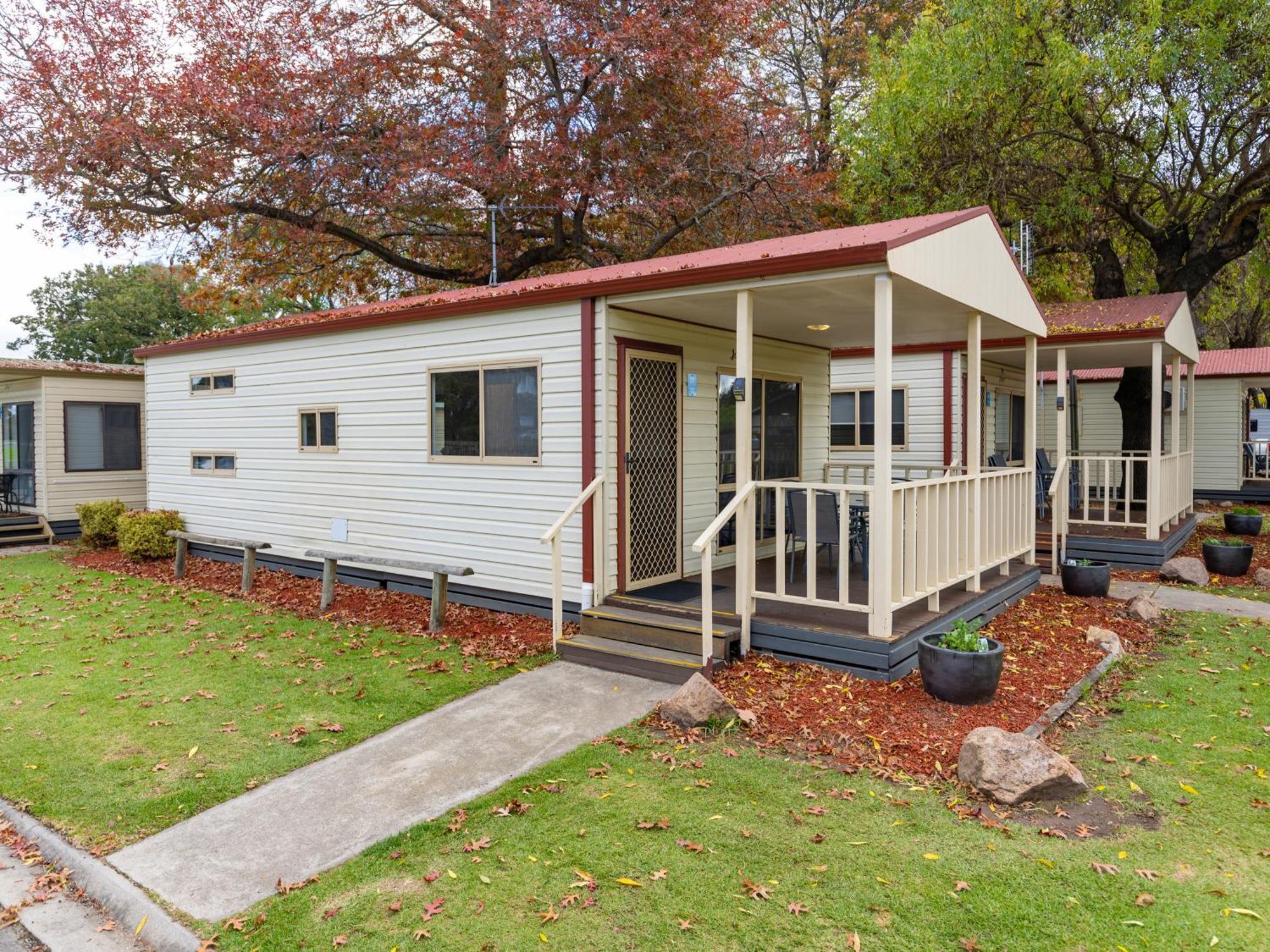 Nrma Bairnsdale Riverside Holiday Park ห้อง รูปภาพ
