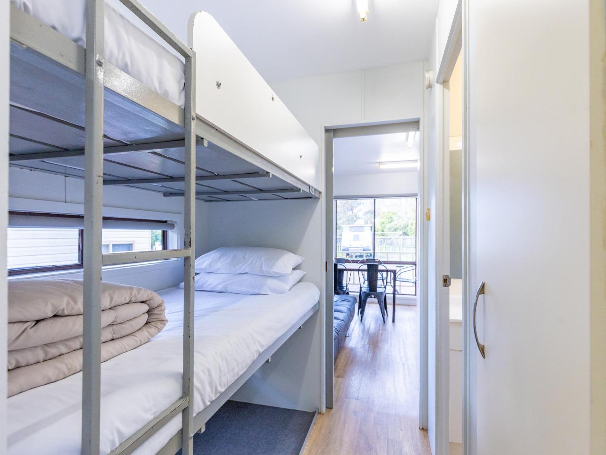 Nrma Bairnsdale Riverside Holiday Park ห้อง รูปภาพ