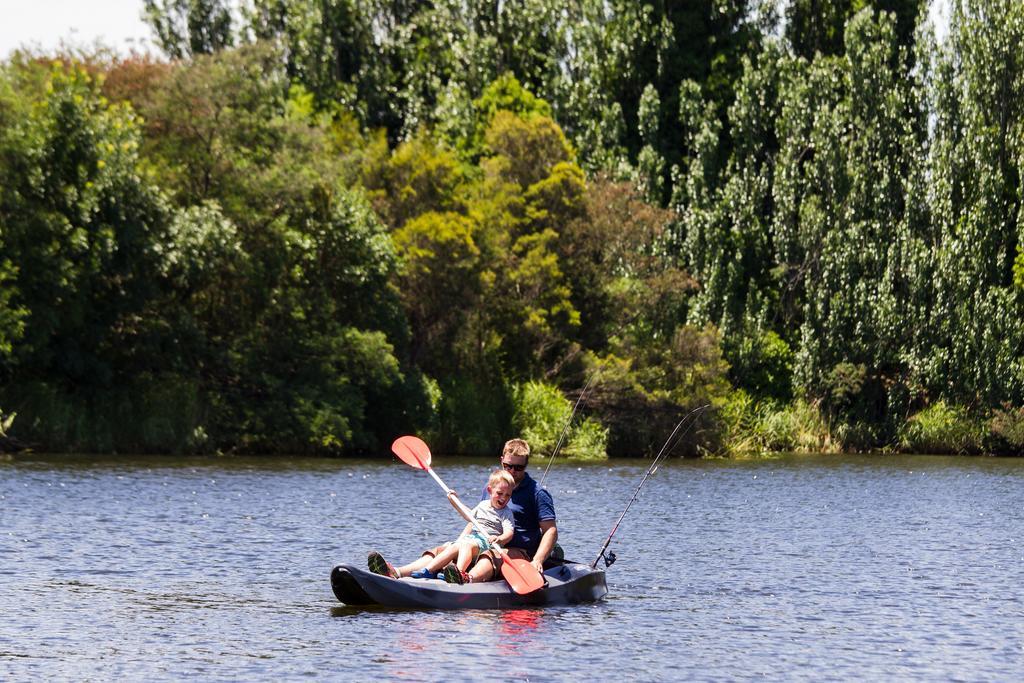 Nrma Bairnsdale Riverside Holiday Park ภายนอก รูปภาพ