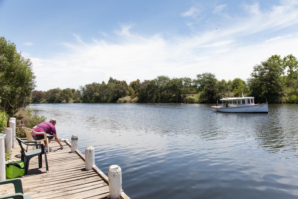 Nrma Bairnsdale Riverside Holiday Park ภายนอก รูปภาพ