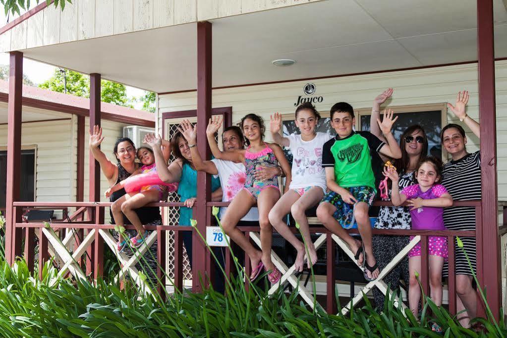 Nrma Bairnsdale Riverside Holiday Park ภายนอก รูปภาพ